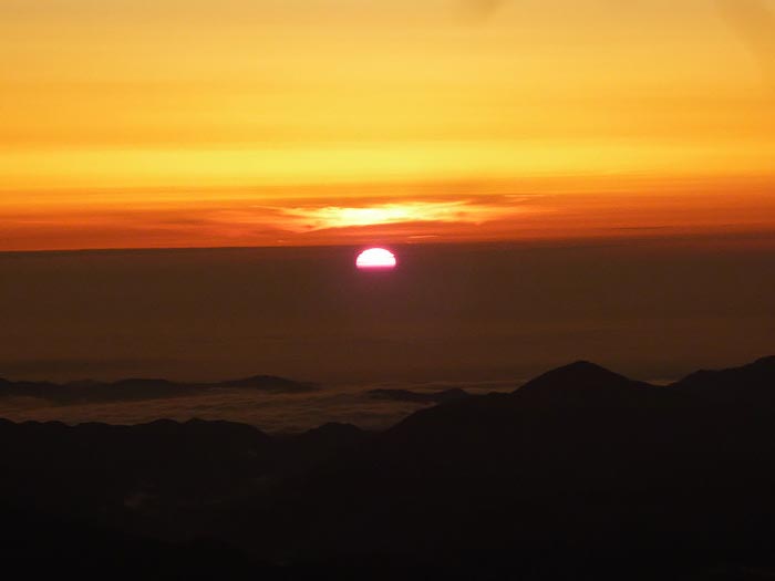 富士山８合目からのご来光